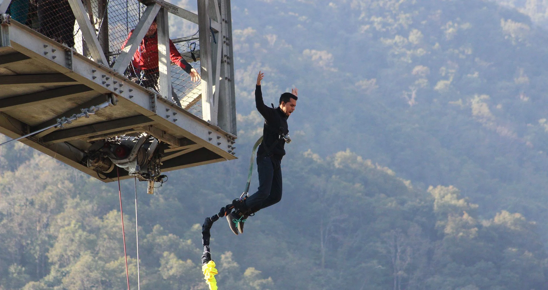 Nazmul Ahmed bunjee jumping